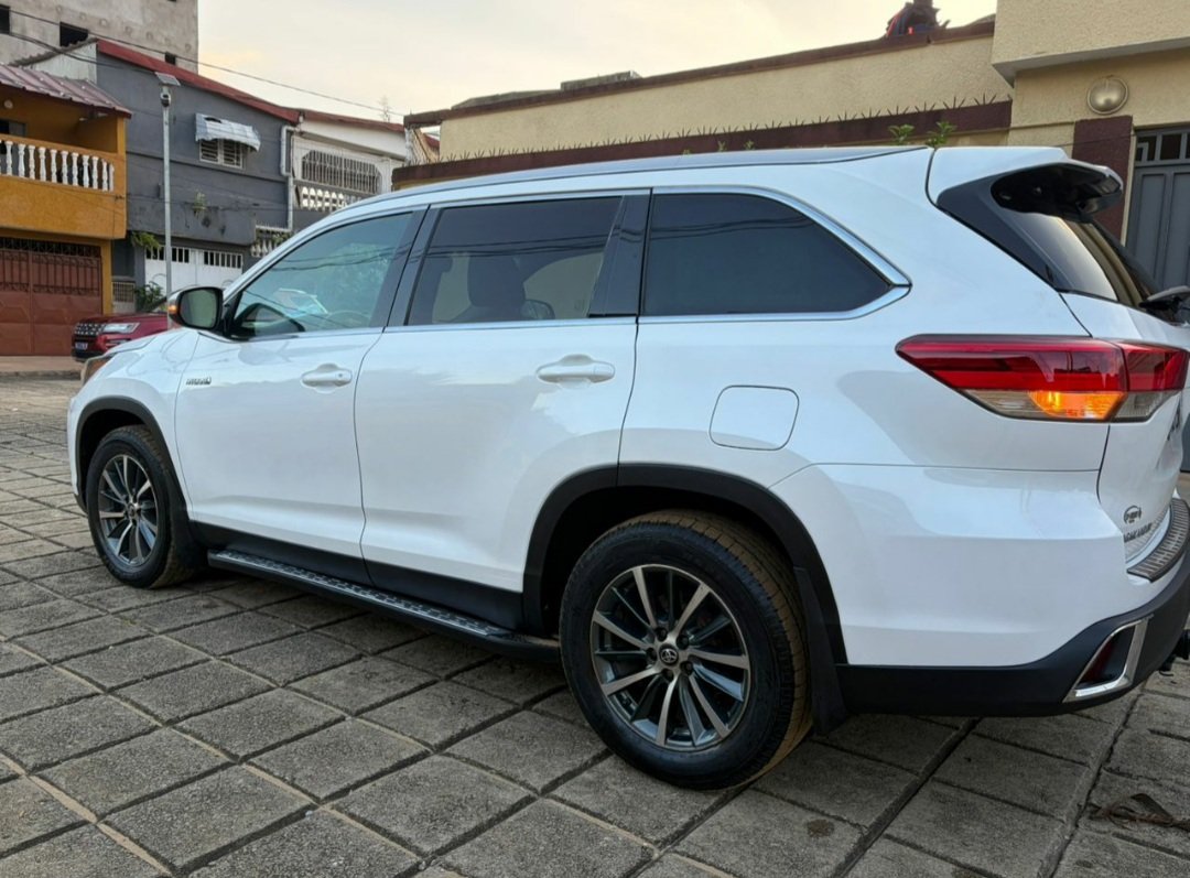 Toyota HIGHLANDER HYBRID XLE
