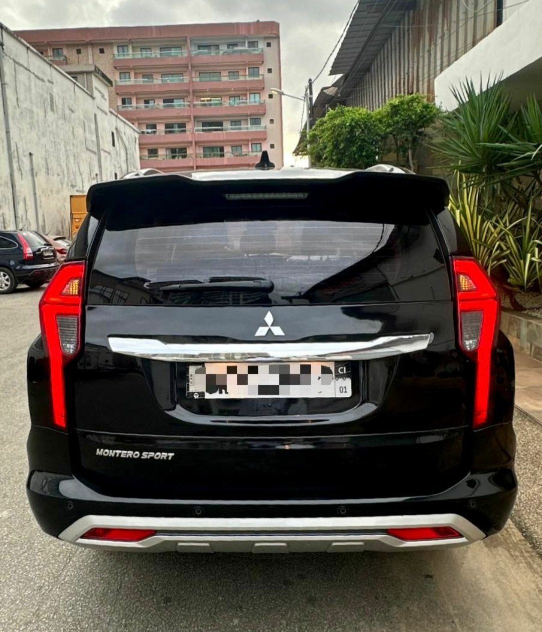 MITSUBISHI MONTERO SPORT V6