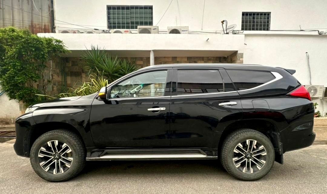 MITSUBISHI MONTERO SPORT V6
