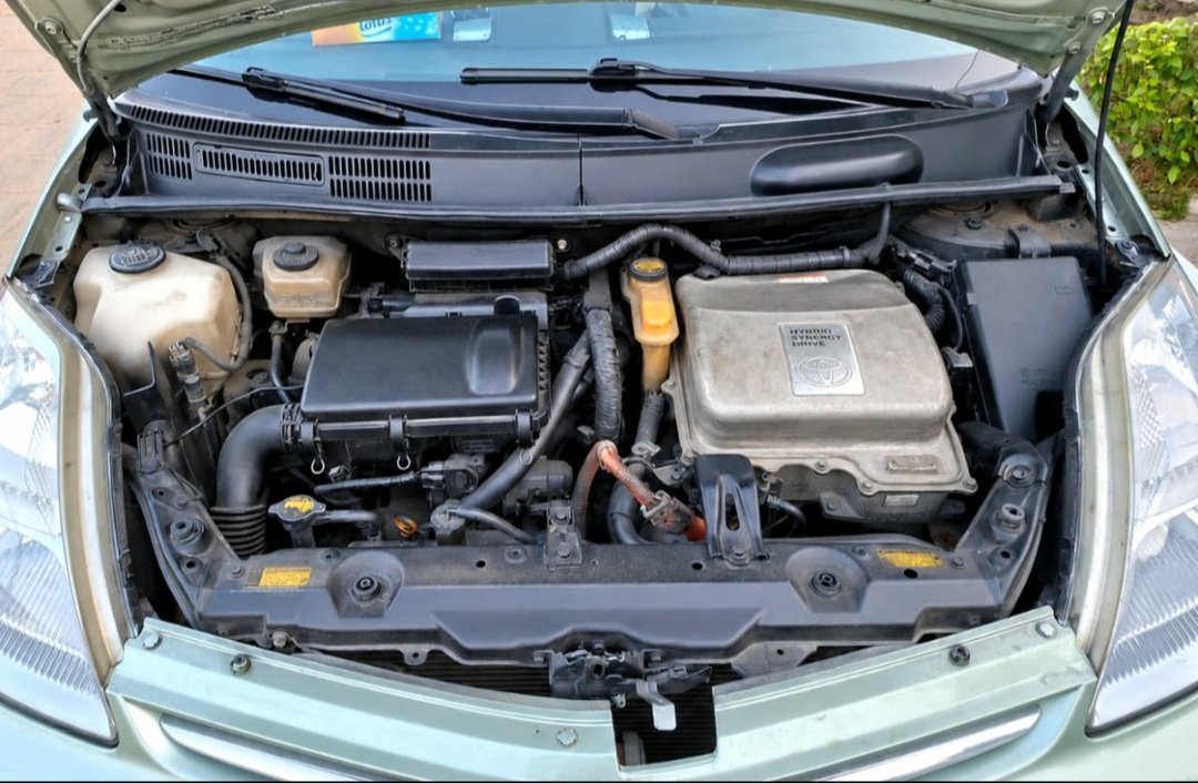 TOYOTA PRIUS HYBRIDE