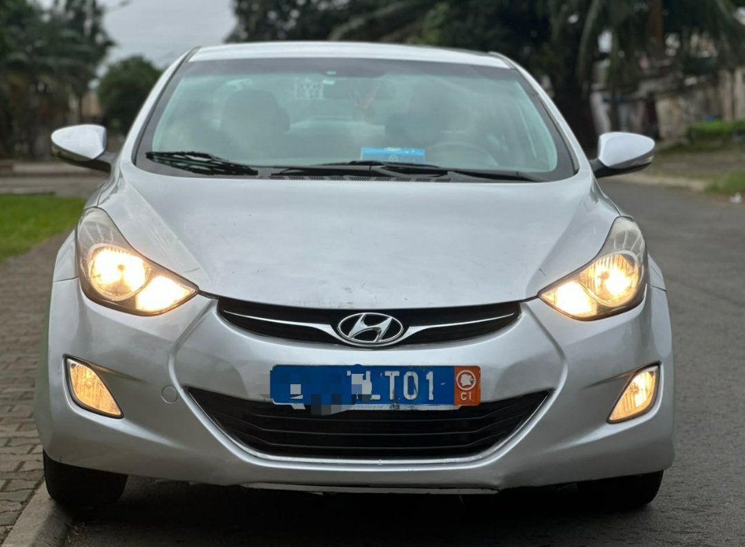 HYUNDAI ELANTRA GLS à vendre
