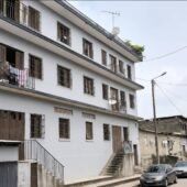 ADJAME 220 Vente R+2 600 m2