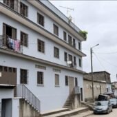 ADJAME 220 Vente R+2 600 m2