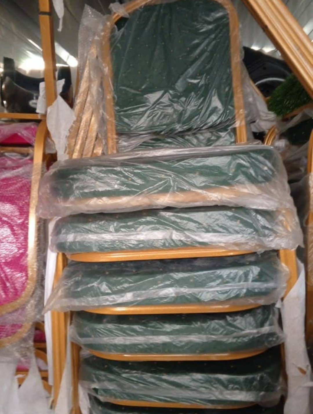 Chaises VIP 10 kgs à vendre