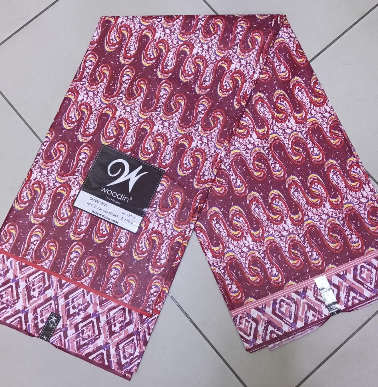 Nouveau woodin coloris bordeaux chic