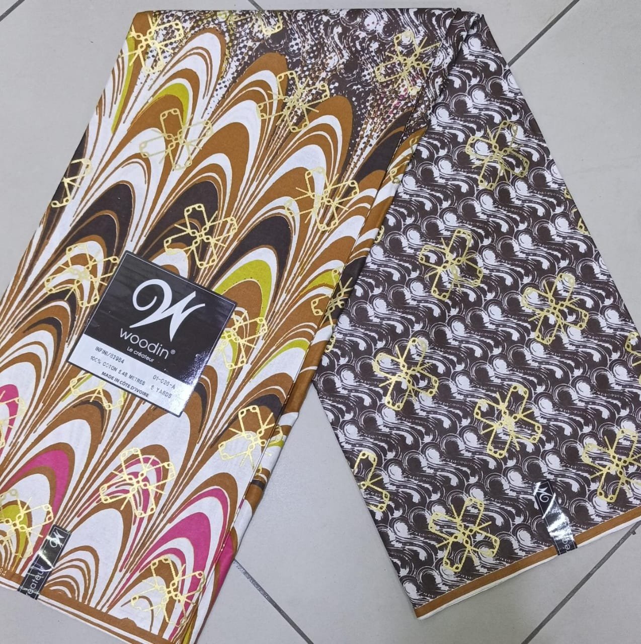 Pagne woodin fleurs géométrique Marron carmel Rose blanc