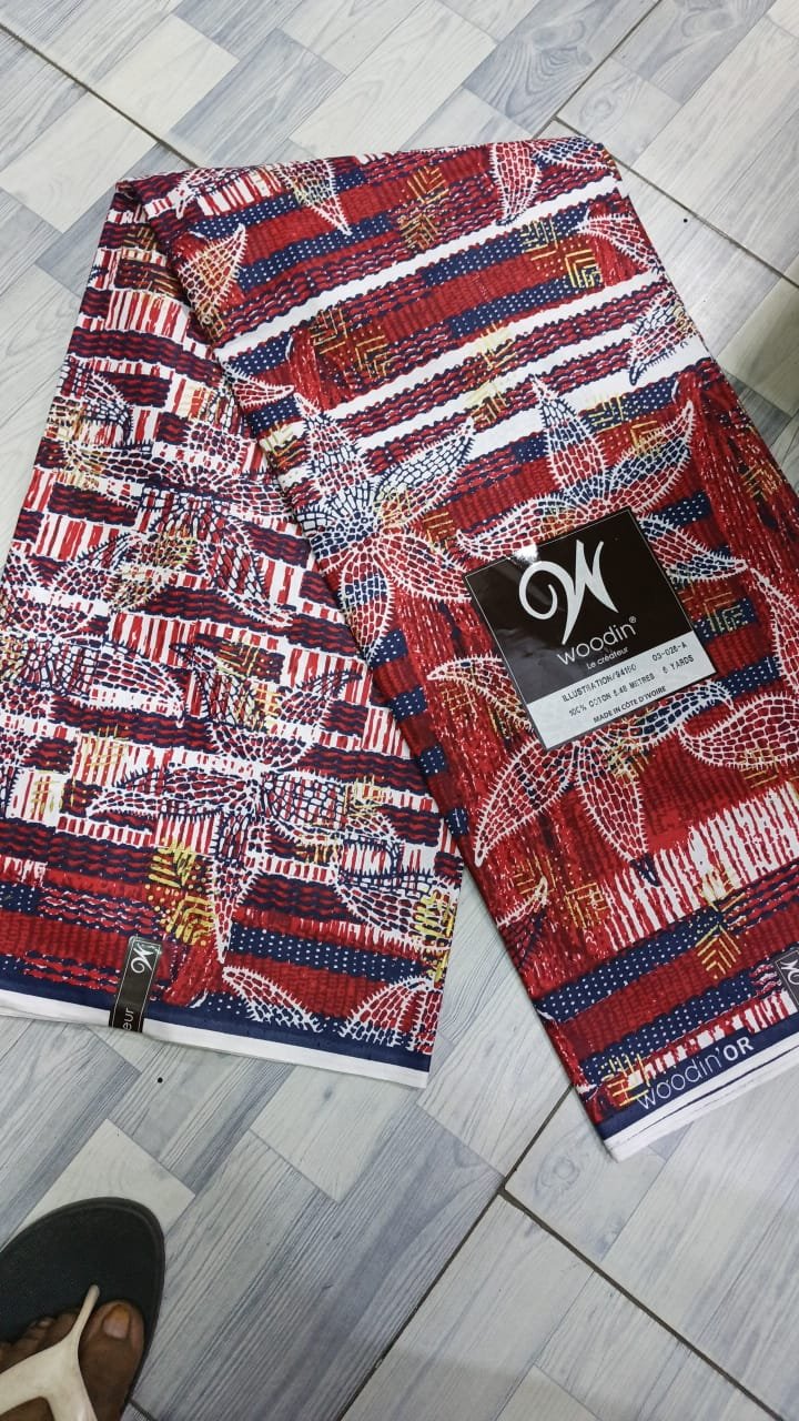 Woodin Illustration Or- Motif Traditionnel -Rouge Blanc