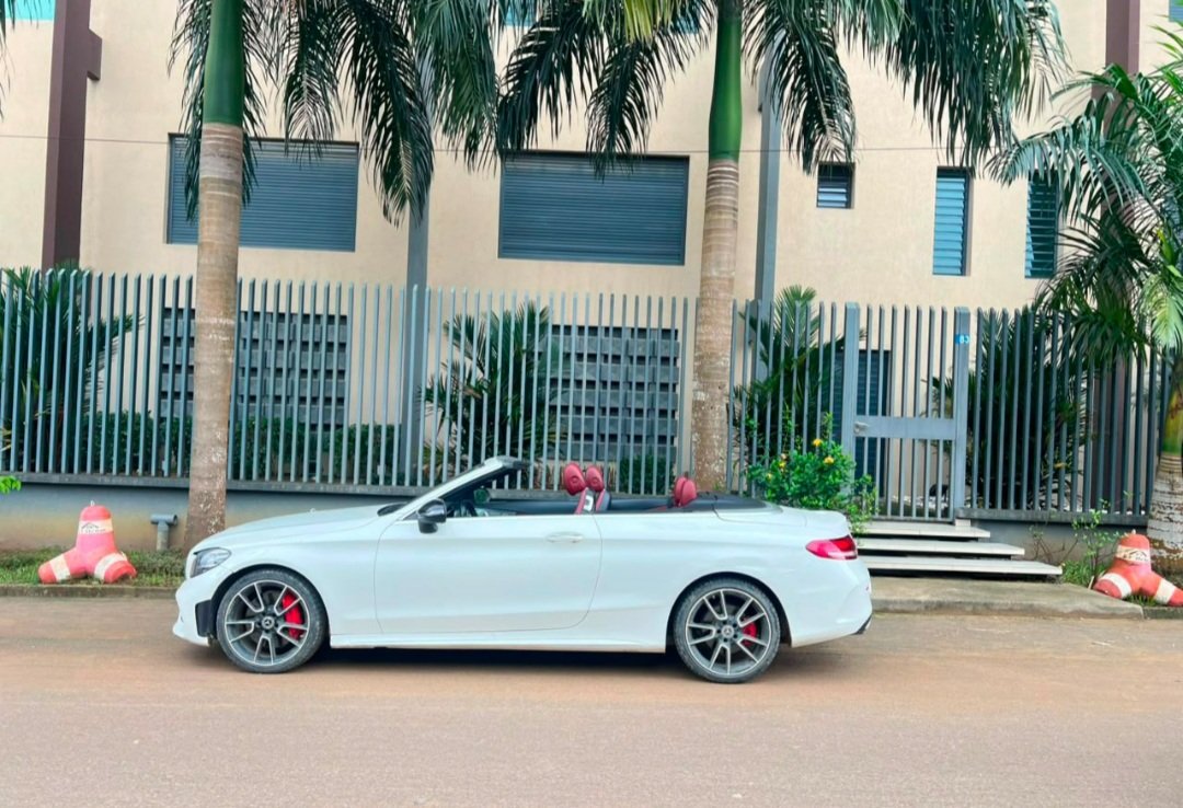 Cabriolet MERCEDES C300 DÉCAPOTABLE