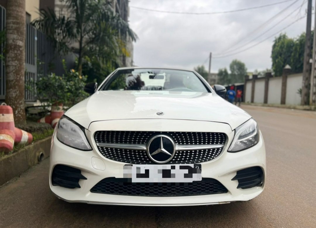 Cabriolet MERCEDES C300 DÉCAPOTABLE