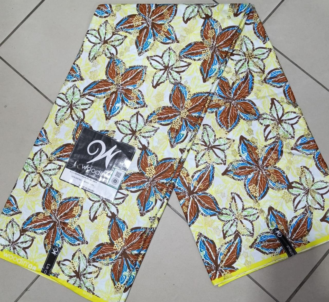 Pagne Woodin Fleurs Exotiques Jaune & Marron