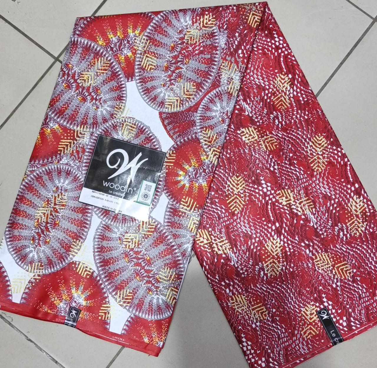 Pagne Woodin Éventails Royaux Rouge & Argent