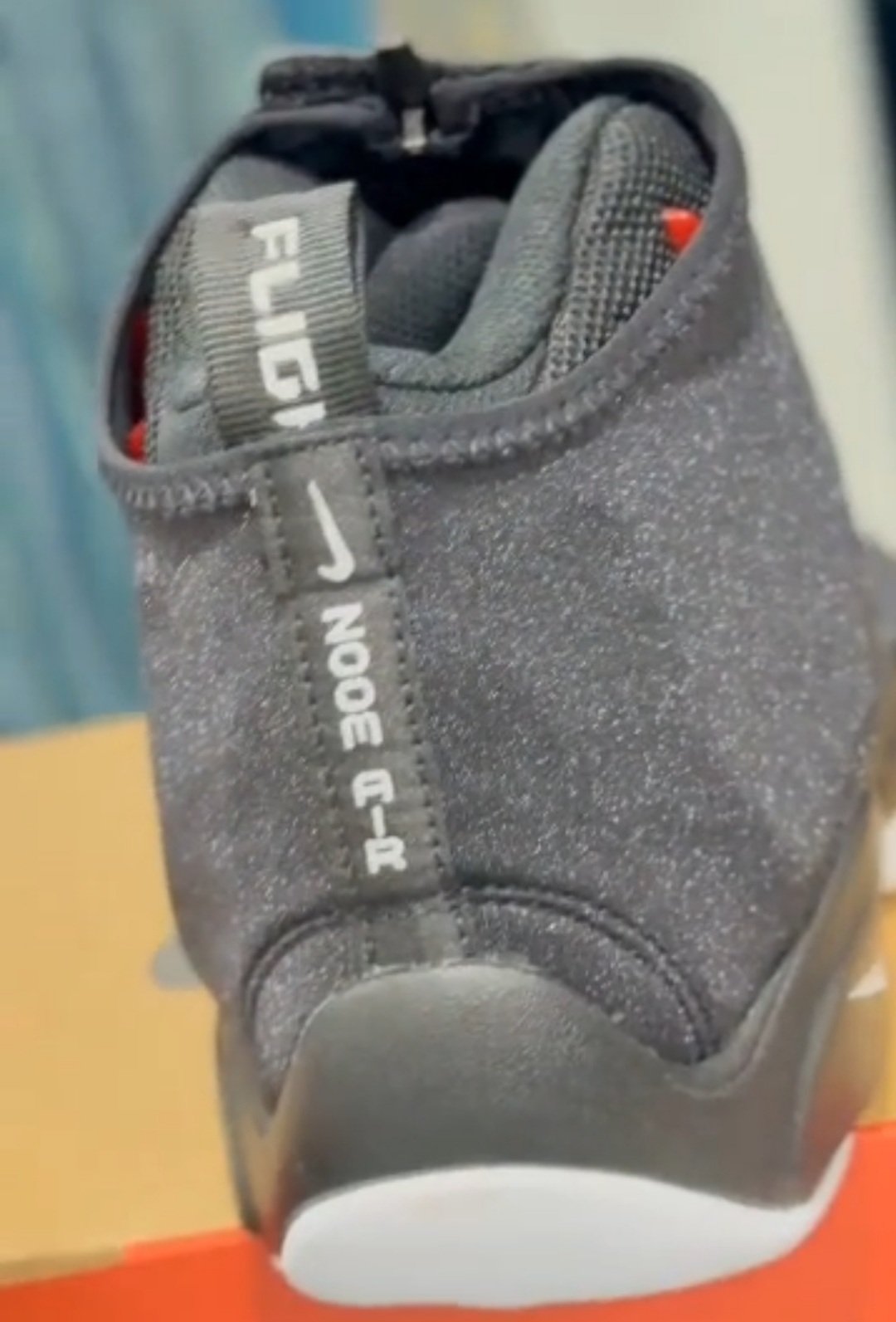 NIKE AIR ZOOM FLIGHT 98 “THE GLOVE”
