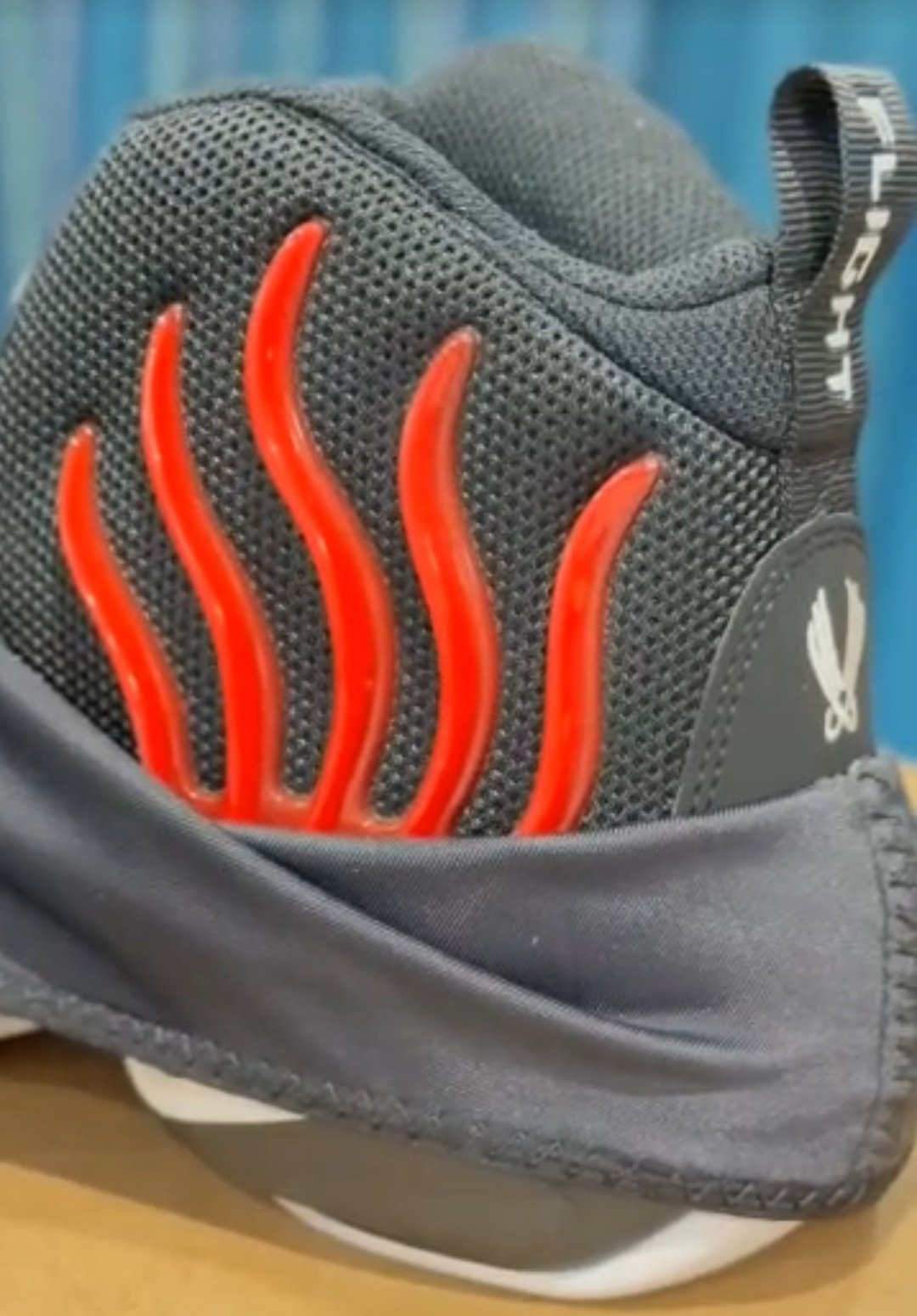 NIKE AIR ZOOM FLIGHT 98 “THE GLOVE”