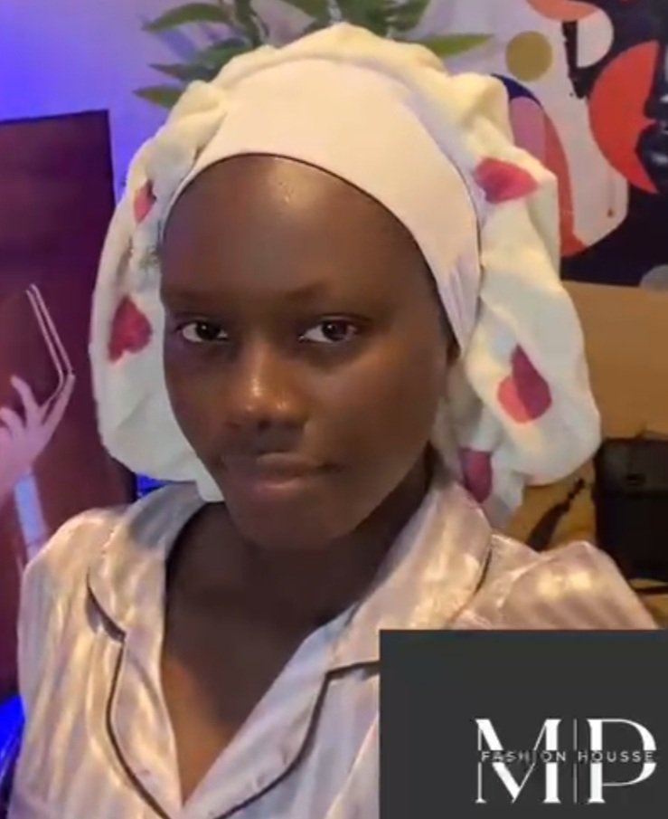 Vente de bonnets femmes 2 tons