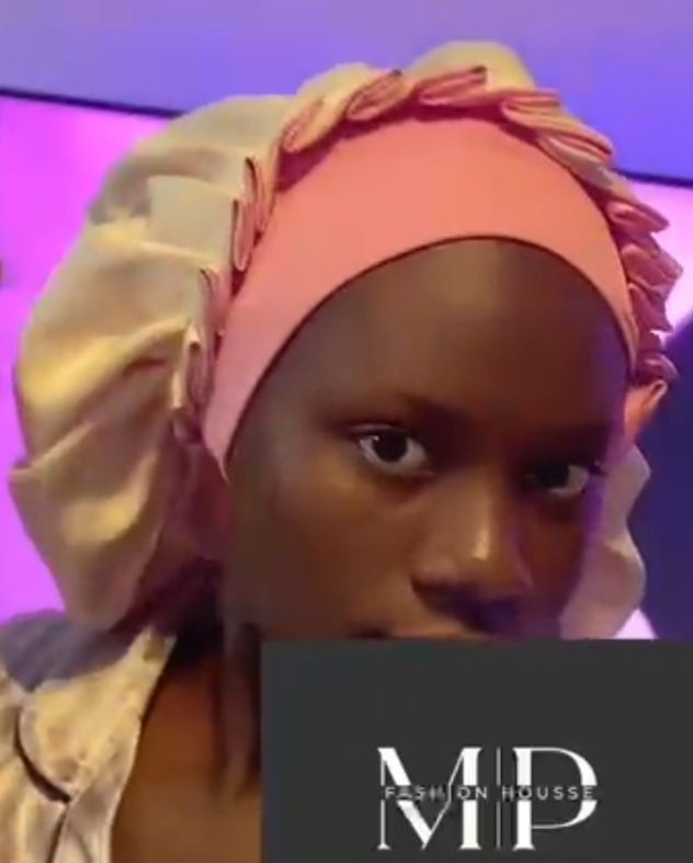 Bonnet femme a vendre