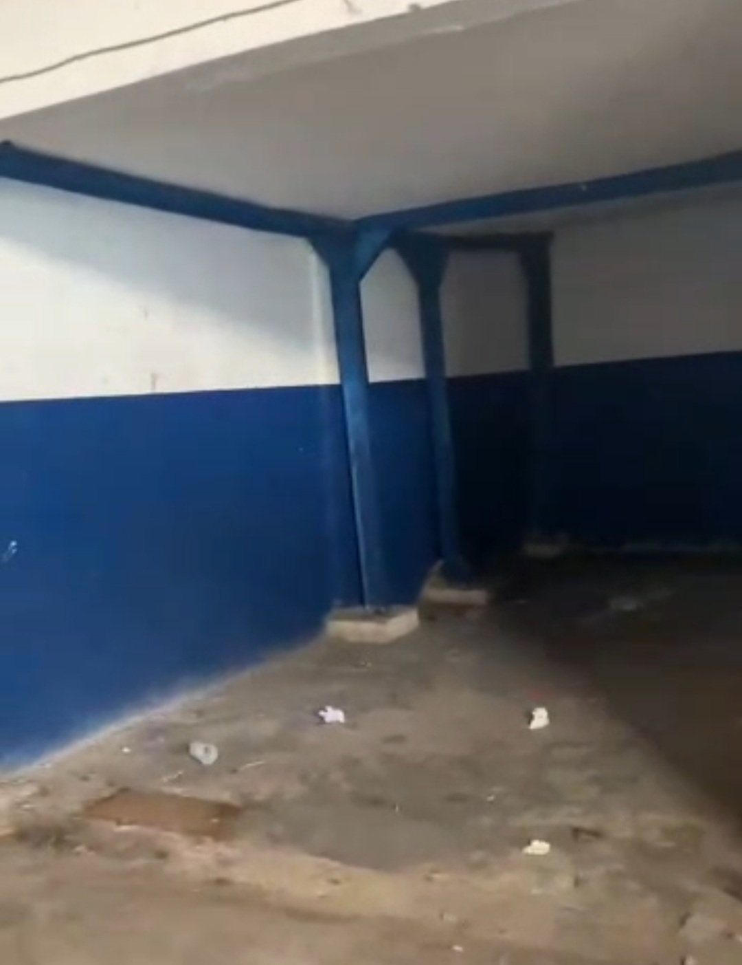 ENTREPÔT 500m² À TREICHVILLE à louer