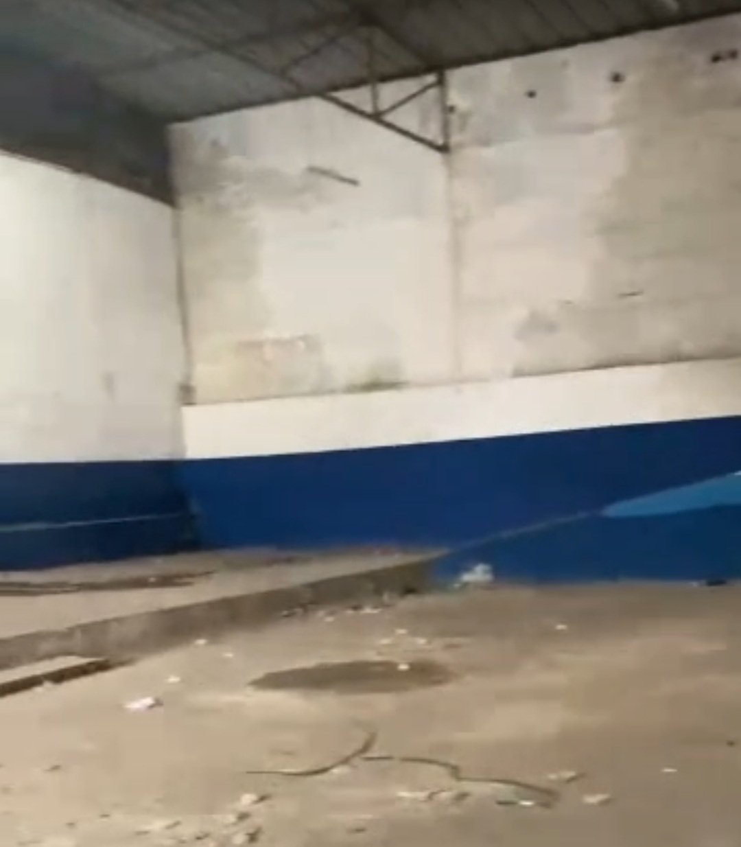 ENTREPÔT 500m² À TREICHVILLE à louer
