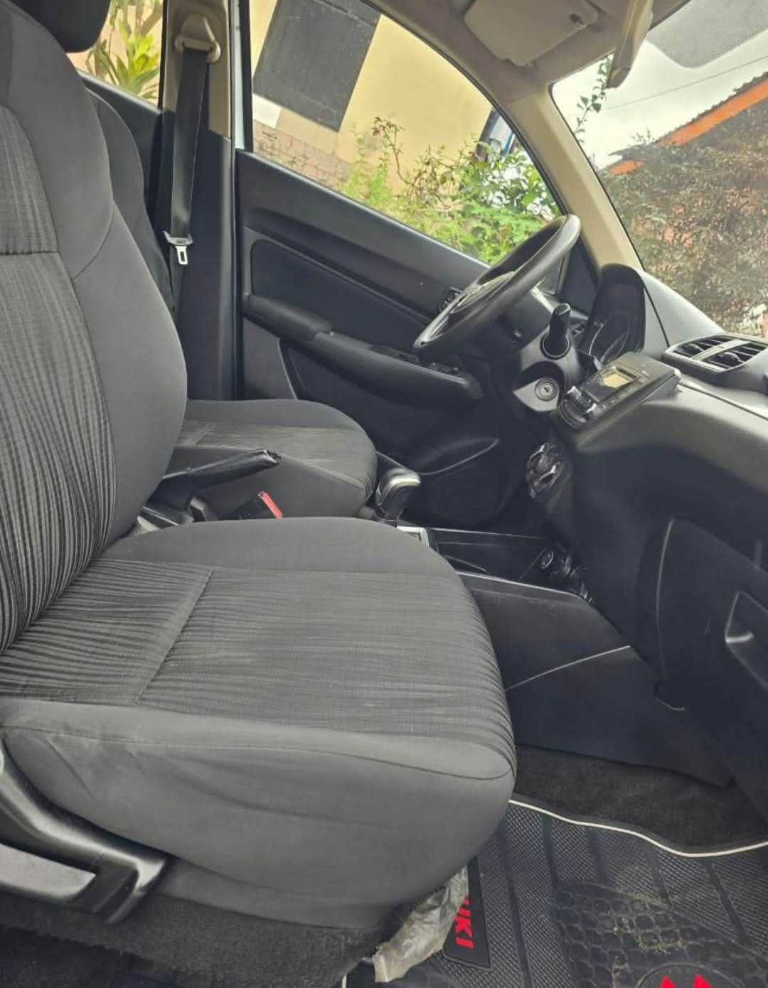 Suzuki dzire boite auto Année 2024