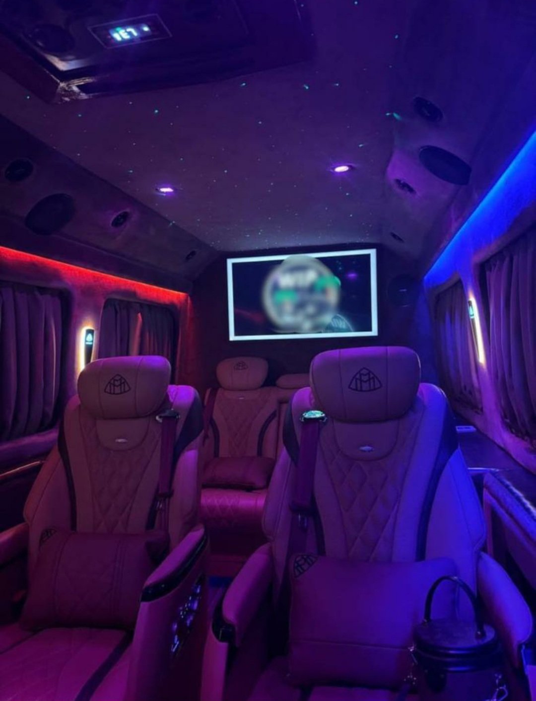 LOCATION MERCEDES VIANO VIP
