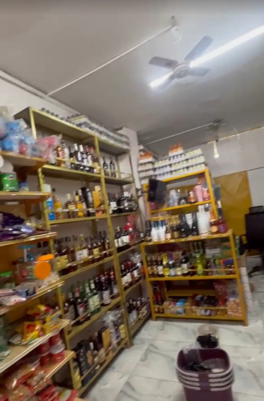 SUPÉRETTE À CÉDER QUARTIER DIVO