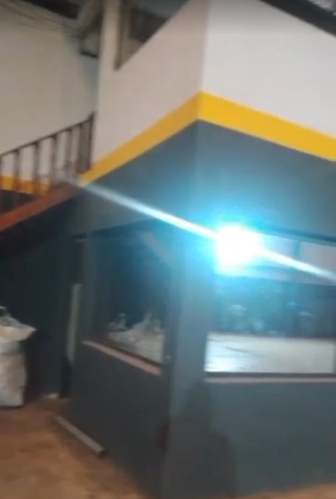 ENTREPÔT 2000m2 À LOUER À YOPOUGON