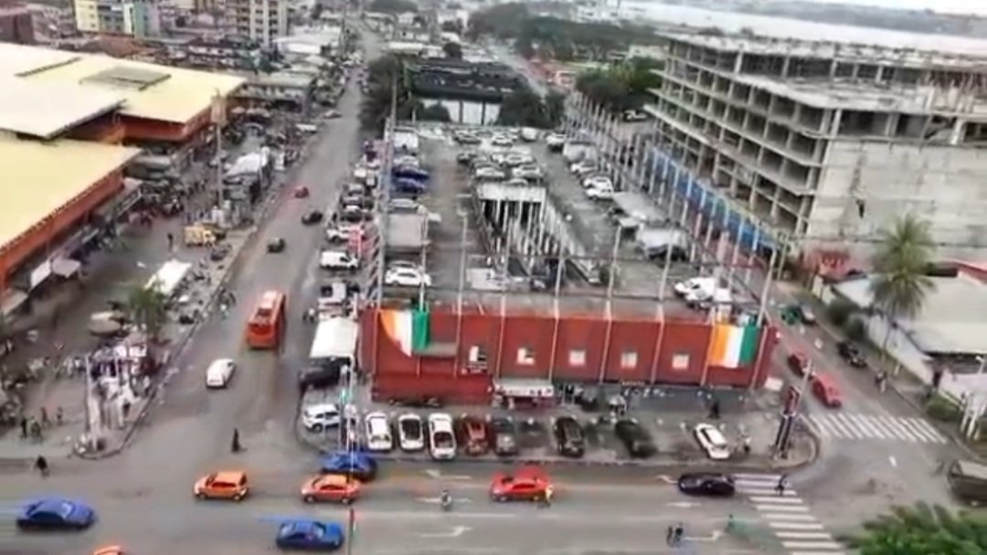 Centre commercial Abidjan en vente