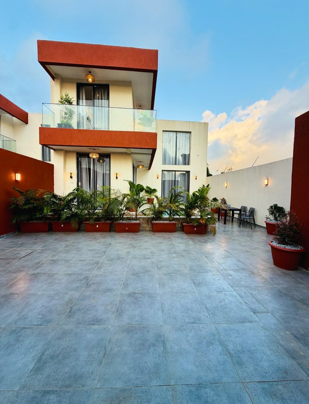 DUPLEX NEUF MEUBLÉ ÉQUIPÉ PISCINE BINGERVILLE