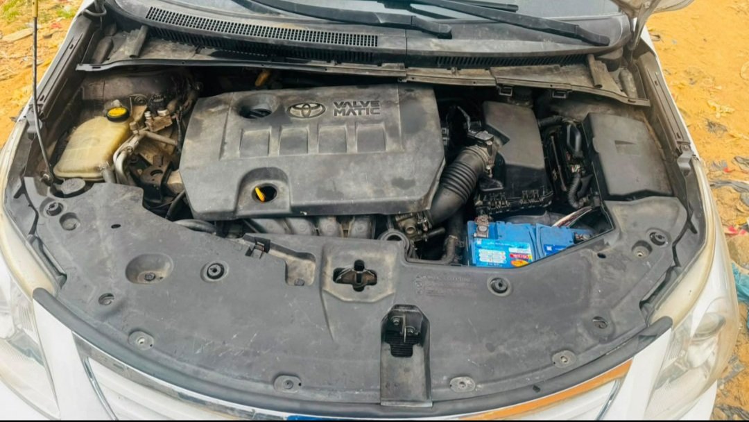 BON MOUVEMENT TOYOTA AVENSIS