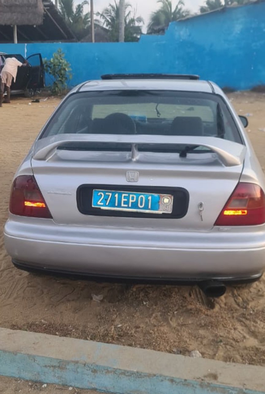 HONDA CIVIC BERLINE à vendre