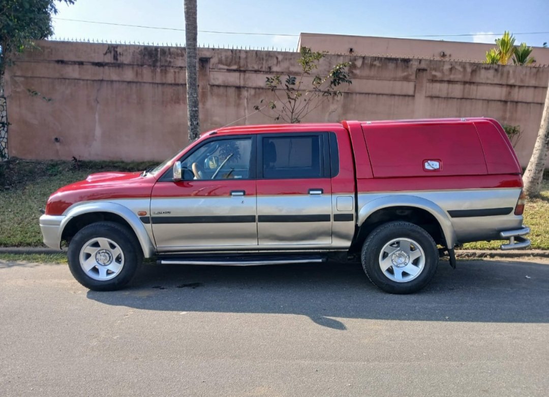MITSUBISHI L200 PICK-UP CABINE 4×4 AVEC HARDTOP