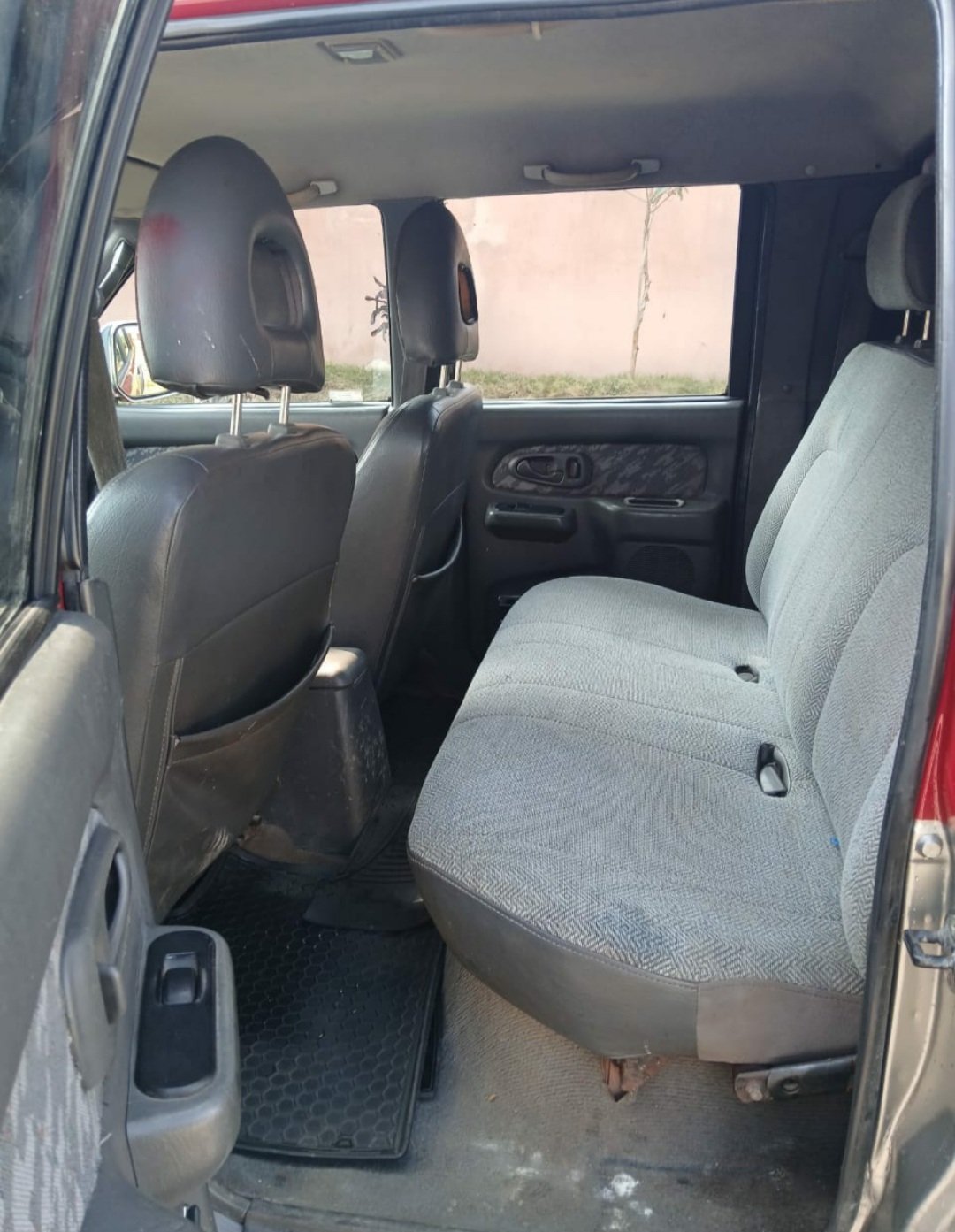 MITSUBISHI L200 PICK-UP CABINE 4×4 AVEC HARDTOP